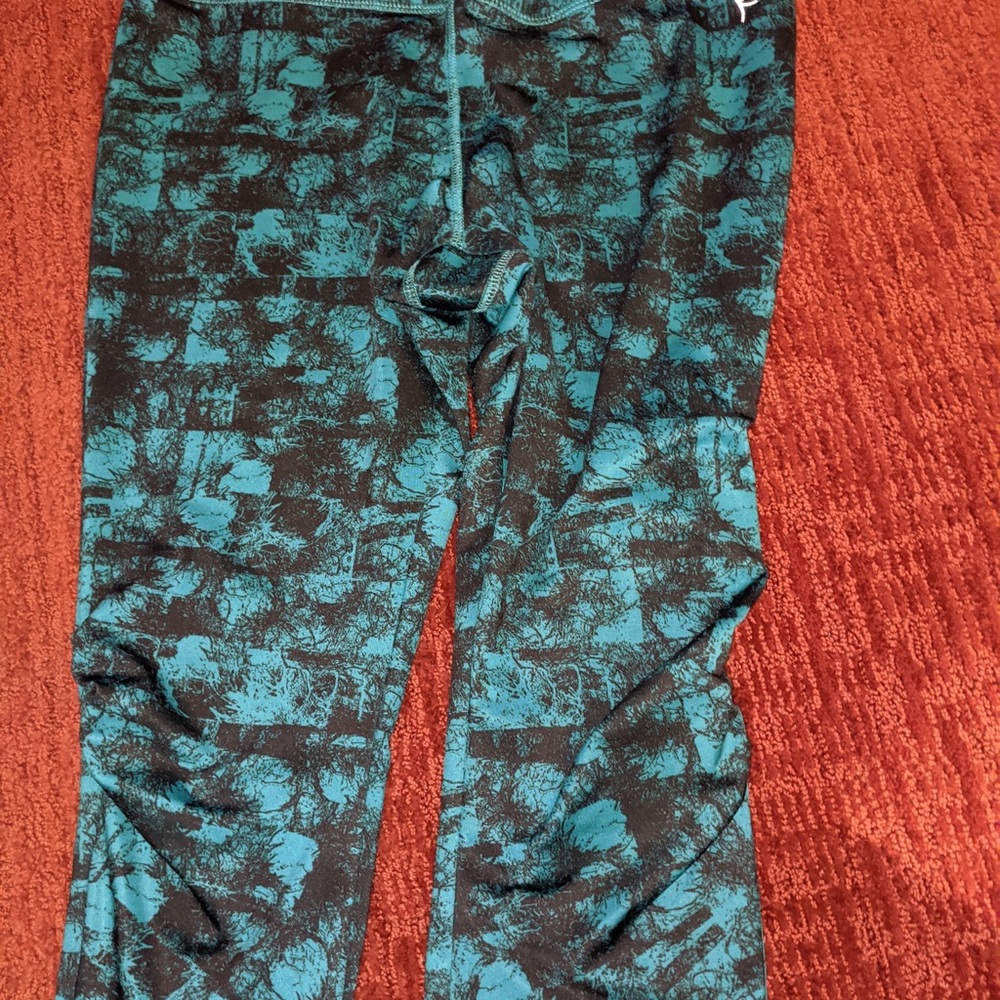 Exercise capri leggings